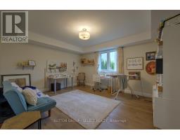 276 HAZELTON LANE - 44