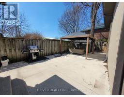 36 SPRUCE STREET W - 21