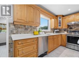 76 SPENCER CRESCENT - 12