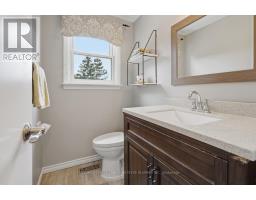 76 SPENCER CRESCENT - 19
