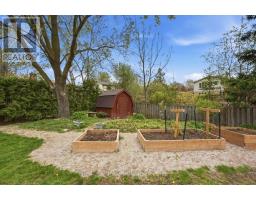 76 SPENCER CRESCENT - 40