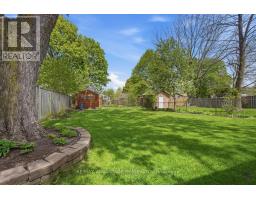 223 ARDSLEY CRESCENT - 35