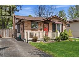 223 ARDSLEY CRESCENT - 4
