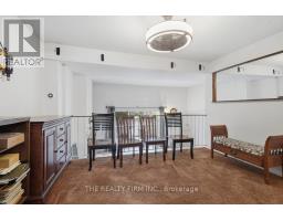 8 - 159 SANDRINGHAM CRESCENT - 13
