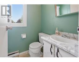 8 - 159 SANDRINGHAM CRESCENT - 18