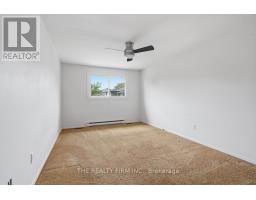 8 - 159 SANDRINGHAM CRESCENT - 20