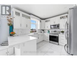 211 LEITCH STREET - 5