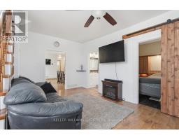 1969 ELIZABETH STREET - 31