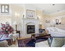 6 HUNTINGTON TERRACE - 11