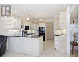 6 HUNTINGTON TERRACE - 14