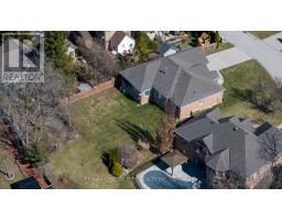 6 HUNTINGTON TERRACE - 39