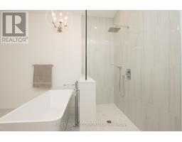 11 - 495 OAKRIDGE DRIVE - 24