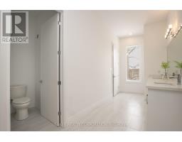 11 - 495 OAKRIDGE DRIVE - 25