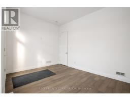 11 - 495 OAKRIDGE DRIVE - 35