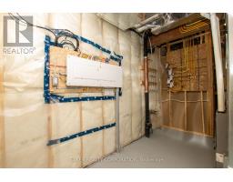 11 - 495 OAKRIDGE DRIVE - 41