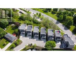 11 - 495 OAKRIDGE DRIVE - 44