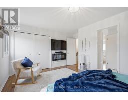 815 DEVERON CRESCENT - 19