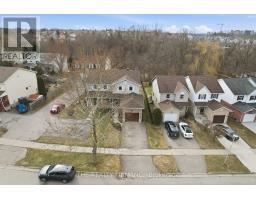815 DEVERON CRESCENT - 36