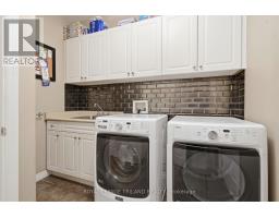 4 BARON CRESCENT - 22