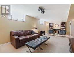 4 BARON CRESCENT - 35