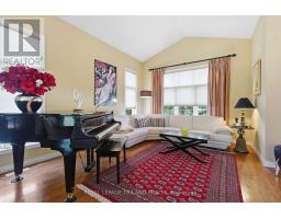 4 BARON CRESCENT - 8