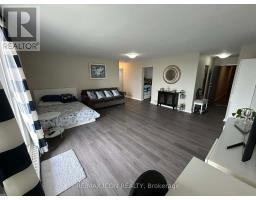 810 - 573 MORNINGTON AVENUE - 3
