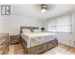 10 RUNNYMEDE CRESCENT - 17