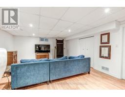 10 RUNNYMEDE CRESCENT - 22