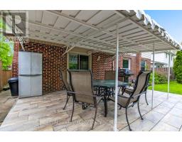 10 RUNNYMEDE CRESCENT - 26