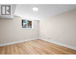 51 PATIENCE CRESCENT - 28