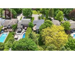 18 FAIRLANE CRESCENT - 46