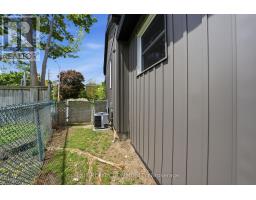 20 WHARNCLIFFE ROAD S - 6