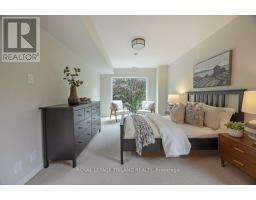 12 MAYFAIR DRIVE - 32