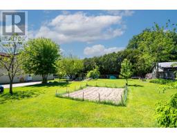 176 EASTMAN AVENUE - 5