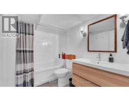 16 PEREGRINE AVENUE - 32