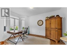 16 PEREGRINE AVENUE - 6
