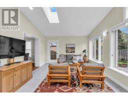 26 NORTHCREST DRIVE - 14