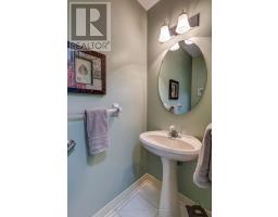 462 AMBLESIDE DRIVE - 22
