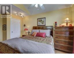 462 AMBLESIDE DRIVE - 29
