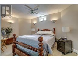 462 AMBLESIDE DRIVE - 42