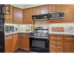 127 - 600 HYDE PARK ROAD - 14