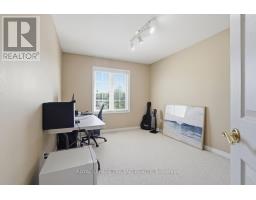 127 - 600 HYDE PARK ROAD - 25