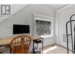 46 GLADSTONE AVENUE - 32