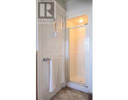 46 GLADSTONE AVENUE - 37