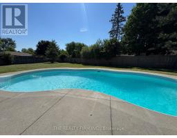 571 EVERGLADE CRESCENT - 37