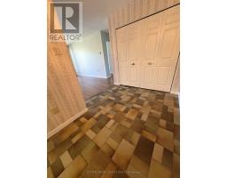 203 - 200 EVERGLADE CRESCENT - 11