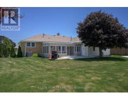 2 LYNDALE AVENUE - 10