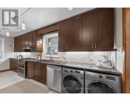 2 LYNDALE AVENUE - 23