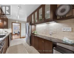 2 LYNDALE AVENUE - 24