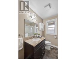 2 LYNDALE AVENUE - 30